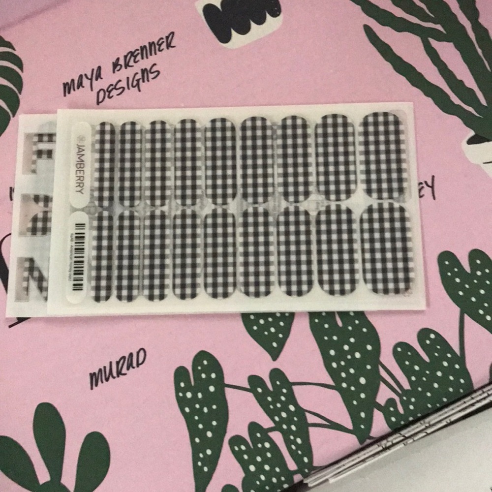 Jamberry nail wrap
